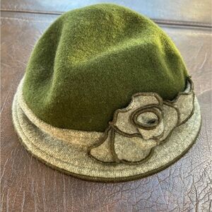 Green Wool Cloche Hat with Flower Accent vintage style rose